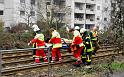 Kind unter Strassenbahn Koeln Porz Steinstr 02